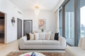 Dubai Mall, Burj Khalifa Apt DV1-1901